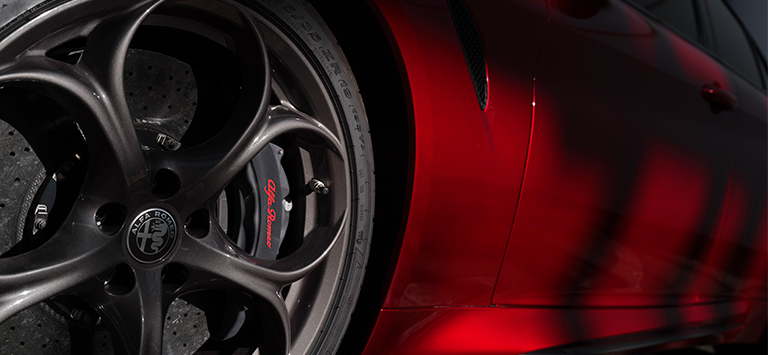 独創的なカーボンセラミックブレーキ