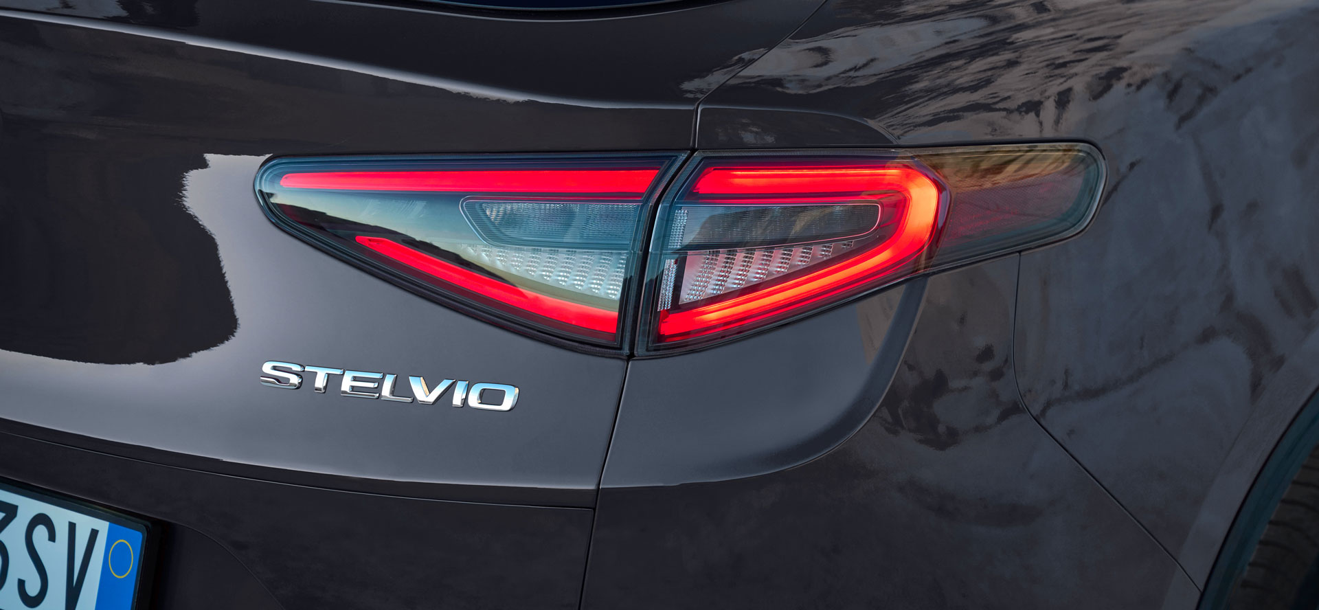 STELVIO（ステルヴィオ）| SUV | ALFA ROMEO（アルファ ロメオ）