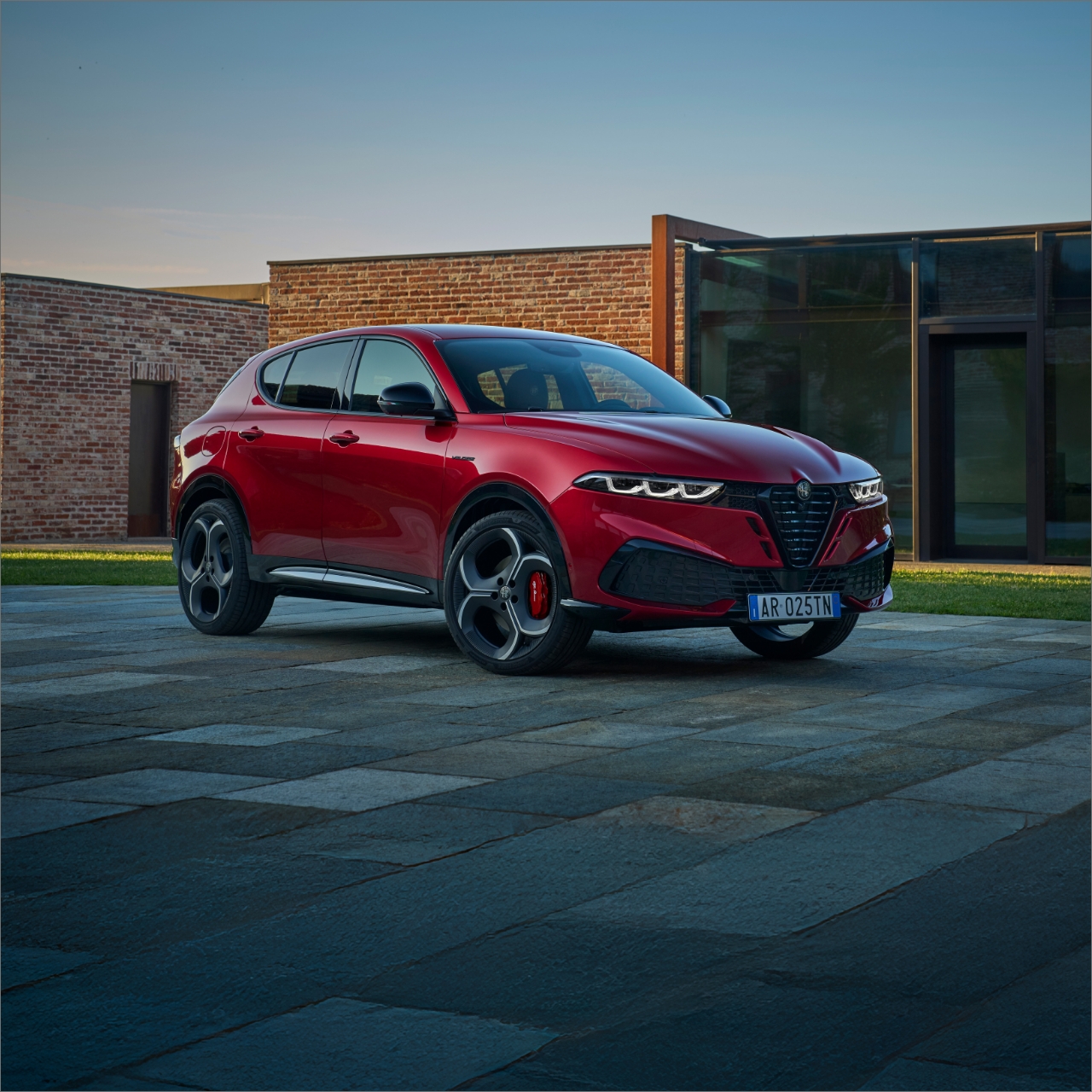 NEW ALFA ROMEO TONALE DEBUT | ALFA ROMEO（アルファ ロメオ）
